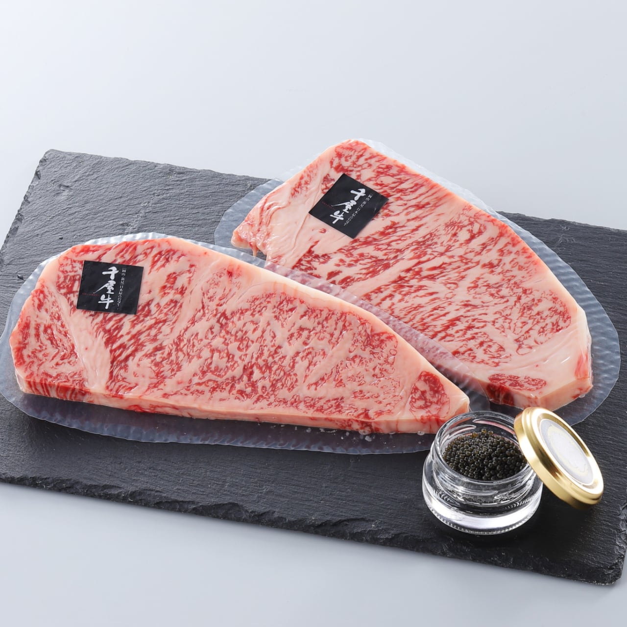 千屋牛サーロインステーキ400gと新見フレッシュキャビアの豪華セット